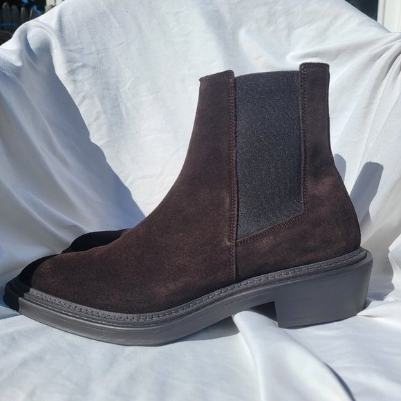 Zara Men\'s Brown Suede Chelsea Boots